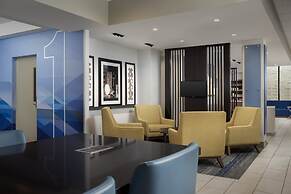 Holiday Inn Express & Suites Pittsburgh North Shore by IHG