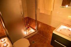 Porto Enetiko Suites