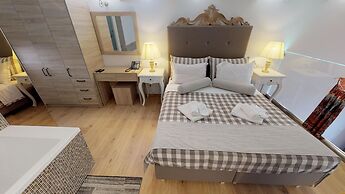 Porto Enetiko Suites