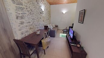 Porto Enetiko Suites