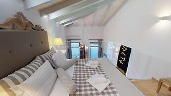 Porto Enetiko Suites