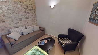 Porto Enetiko Suites