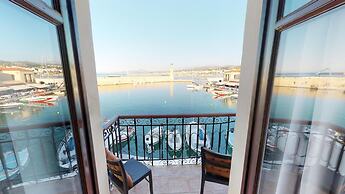 Porto Enetiko Suites