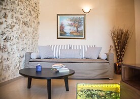 Porto Enetiko Suites