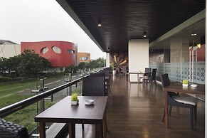 Grand Mercure Solo Baru