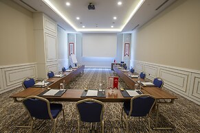 Ramada by Wyndham Istanbul Merter