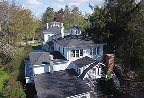 Homeport Inn and Tavern