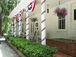 Homeport Inn and Tavern
