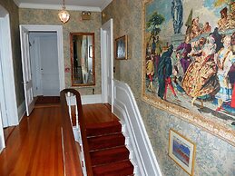 Homeport Inn and Tavern
