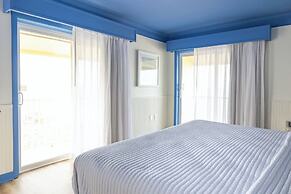 Surf Side Hotel