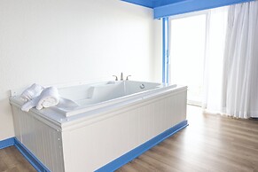 Surf Side Hotel
