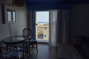 Surf Side Hotel