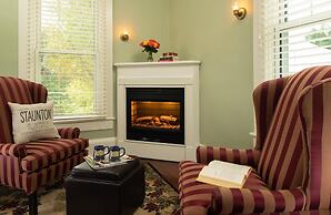 Steeles Tavern Manor