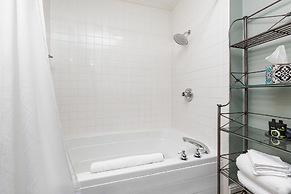 Steeles Tavern Manor