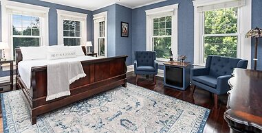 Steeles Tavern Manor