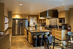 Refresh Inn & Suites