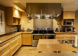 Refresh Inn & Suites