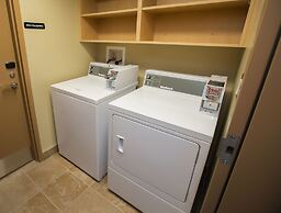 Refresh Inn & Suites