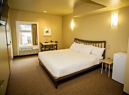 Refresh Inn & Suites