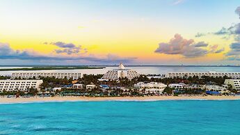 The Pyramid Cancun By Oasis - All Inclusive