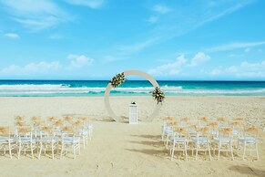 The Pyramid Cancun By Oasis - All Inclusive