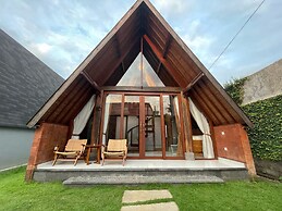 Louto Dmell Guesthouse & Villa