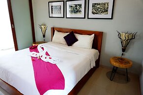 Louto Dmell Guesthouse & Villa