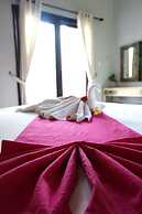 Louto Dmell Guesthouse & Villa