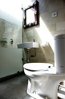 Louto Dmell Guesthouse & Villa