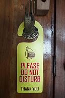 Louto Dmell Guesthouse & Villa