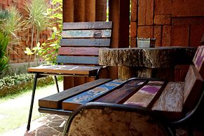 Louto Dmell Guesthouse & Villa