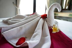 Louto Dmell Guesthouse & Villa