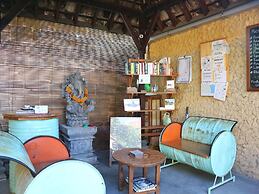 Louto Dmell Guesthouse & Villa