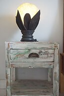 Louto Dmell Guesthouse & Villa