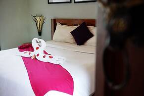 Louto Dmell Guesthouse & Villa