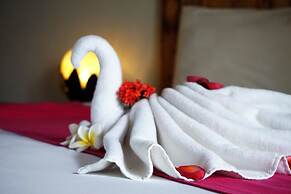 Louto Dmell Guesthouse & Villa