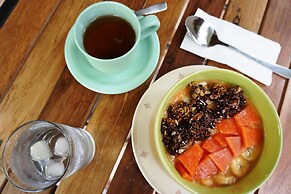 Louto Dmell Guesthouse & Villa