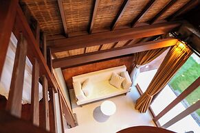 Louto Dmell Guesthouse & Villa