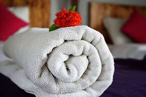 Louto Dmell Guesthouse & Villa