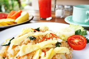 Louto Dmell Guesthouse & Villa