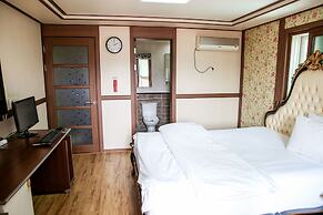 Hill Stay Hotel Residence