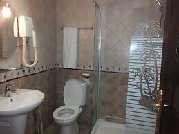 Gulf Hotel Apartment