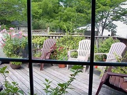 Antique Slumber Old Town Bed & Breakfast