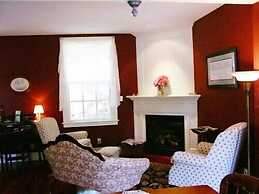 Antique Slumber Old Town Bed & Breakfast