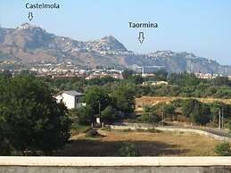 Comeinsicily - Rocce Nere