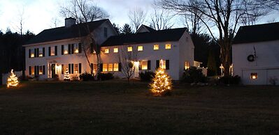 King Hill Inn & Kitchen