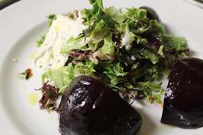 King Hill Inn & Kitchen