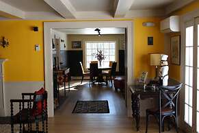 King Hill Inn & Kitchen
