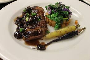 King Hill Inn & Kitchen
