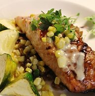 King Hill Inn & Kitchen